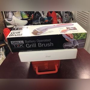Grill Tek Grill Brush, Battery operated